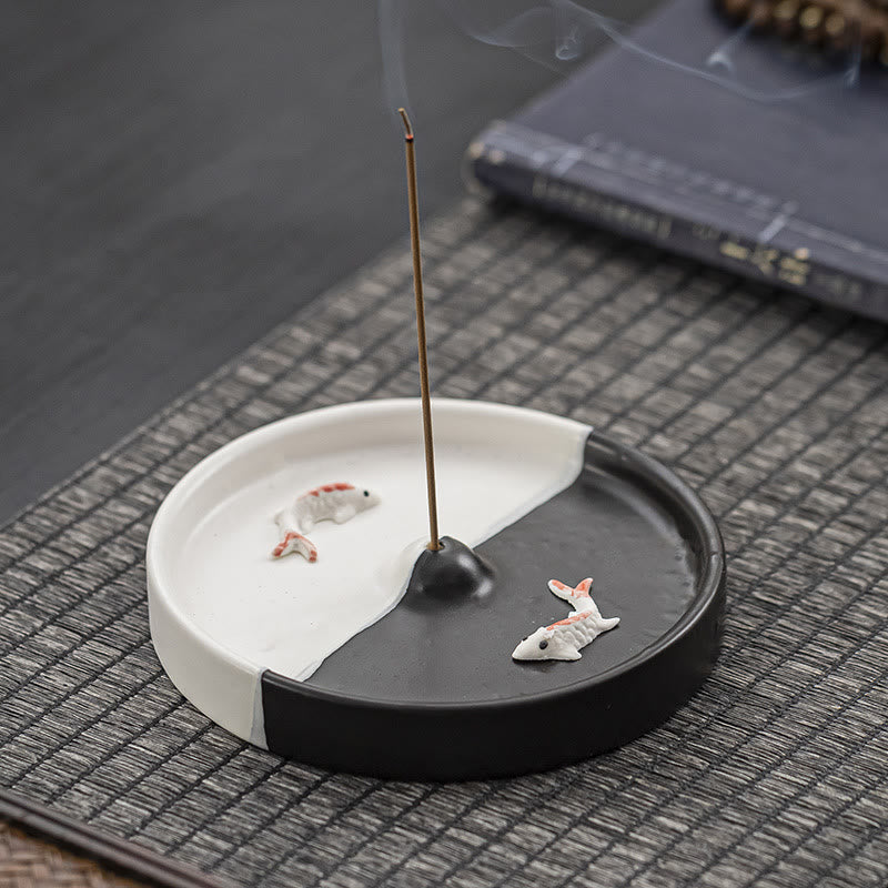 Brûleur d'encens en céramique en forme de poisson koï pour la méditation de guérison spirituelle