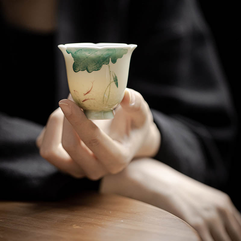 Tasse à thé en céramique motif carpe koï 65 ml, motif feuille de lotus