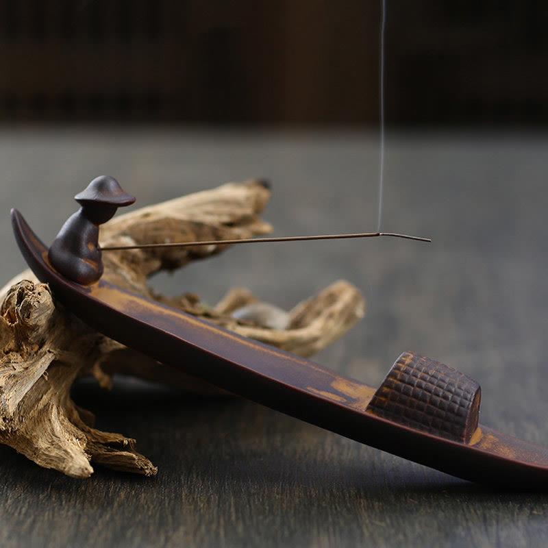 Brûle-encens de méditation en céramique | Motif pêcheur solitaire