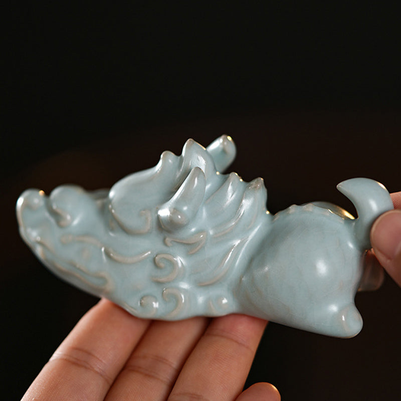 Figurine porte-bonheur en céramique Année du Dragon 10,2 cm Décor