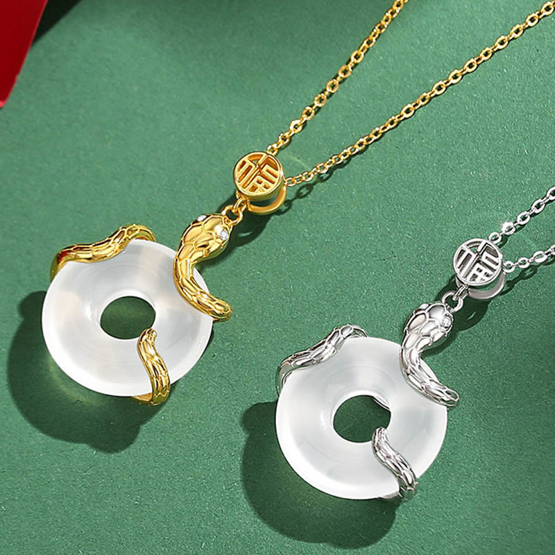 Collier Boucle de Paix en Calcédoine | Protection Année du Serpent