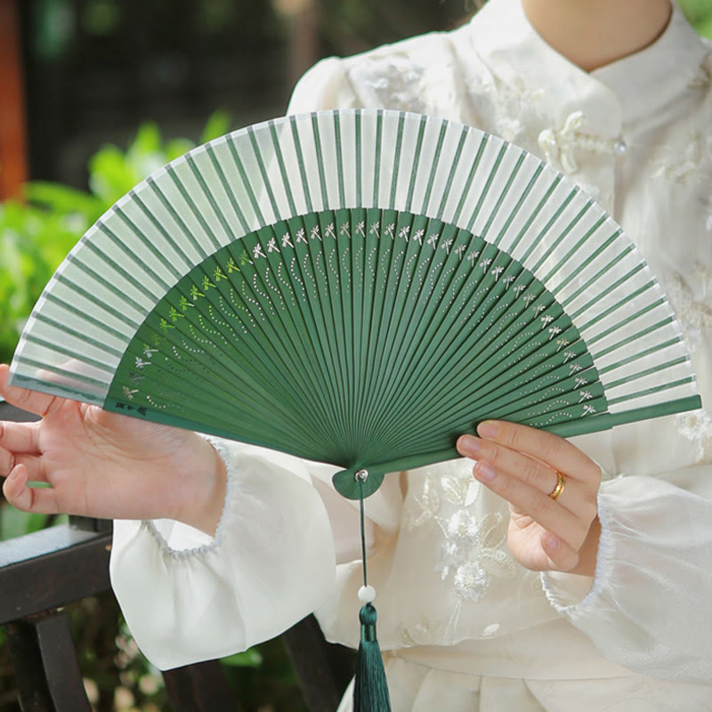 Éventail chinois pliable en soie de mûrier motif libellule 23 cm