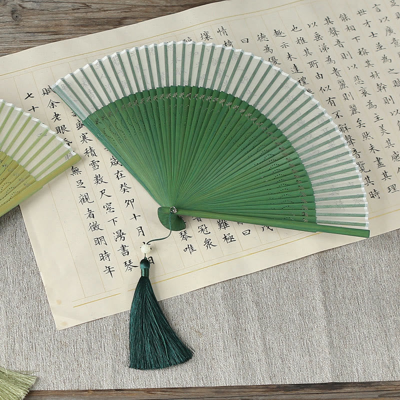 Éventail chinois pliable en soie de mûrier motif libellule 23 cm