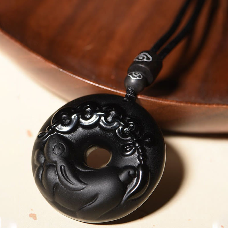 Collier pendentif force en obsidienne noire du zodiaque chinois