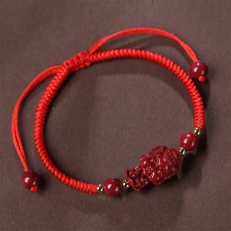 Bracelet de bénédiction en fil de cinabre avec amulette du zodiaque chinois