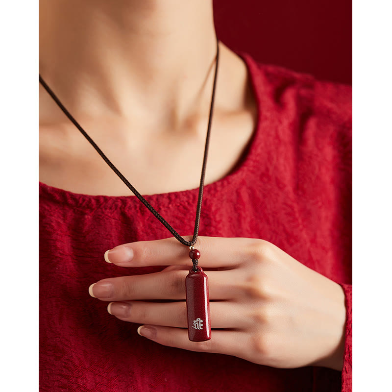Collier pendentif de protection en cinabre du zodiaque chinois