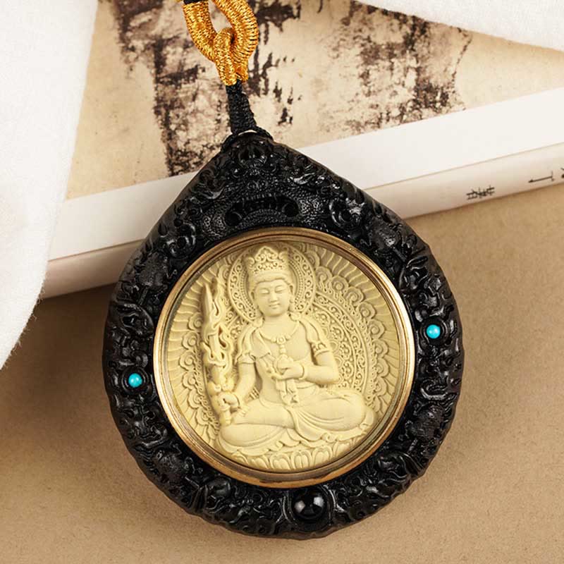 Collier du zodiaque chinois avec pendentif Avalokitesvara et bois de santal rouge