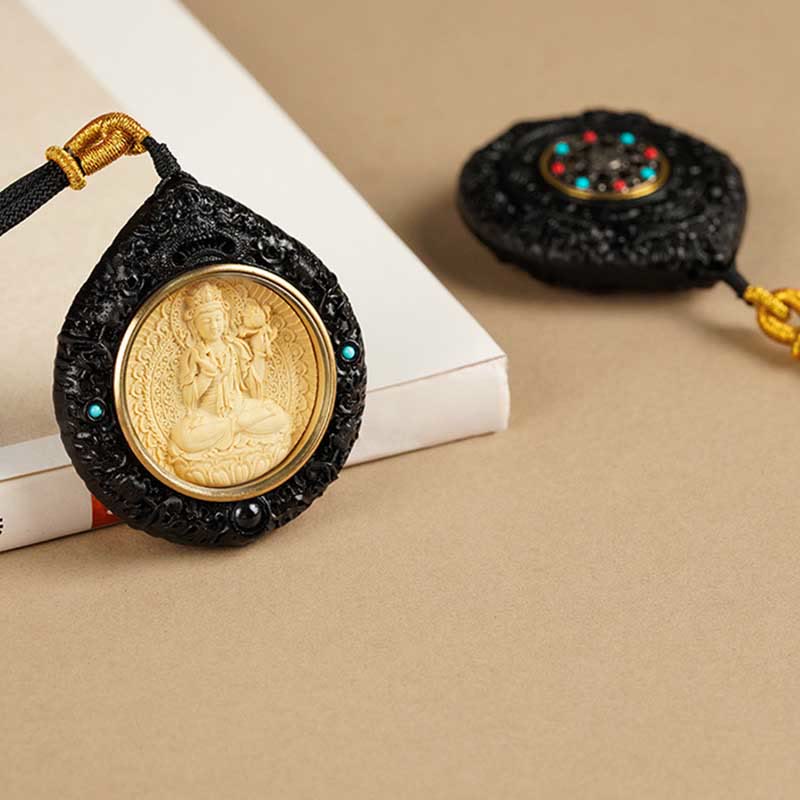 Collier du zodiaque chinois avec pendentif Avalokitesvara et bois de santal rouge
