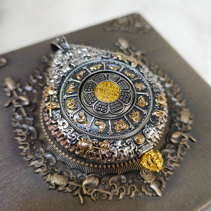 Collier pendentif rotatif du zodiaque chinois pour la protection spirituelle