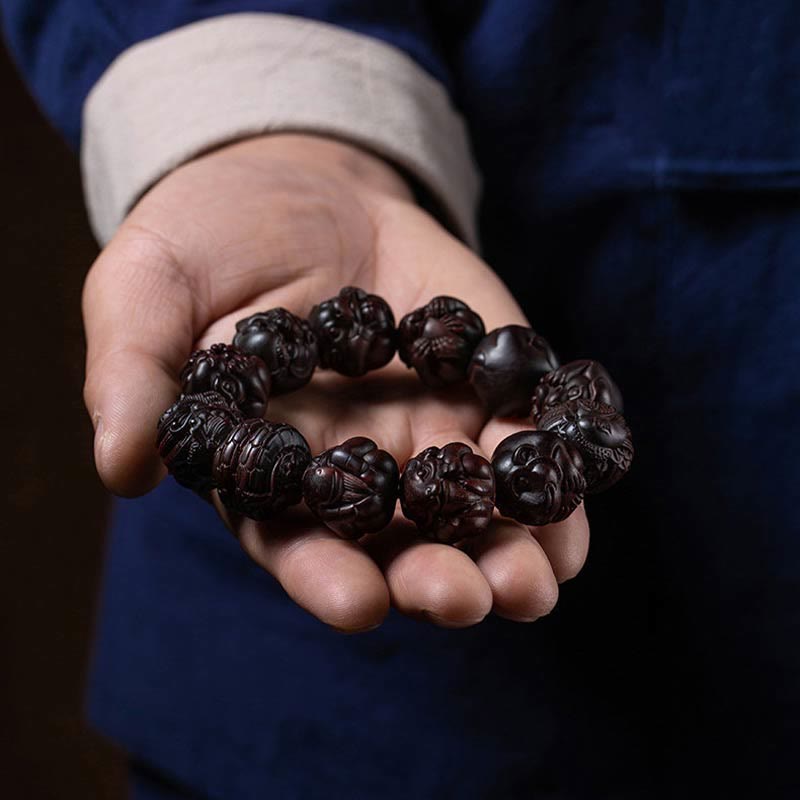 Bracelet de protection en bois de santal rouge à petites feuilles du zodiaque chinois