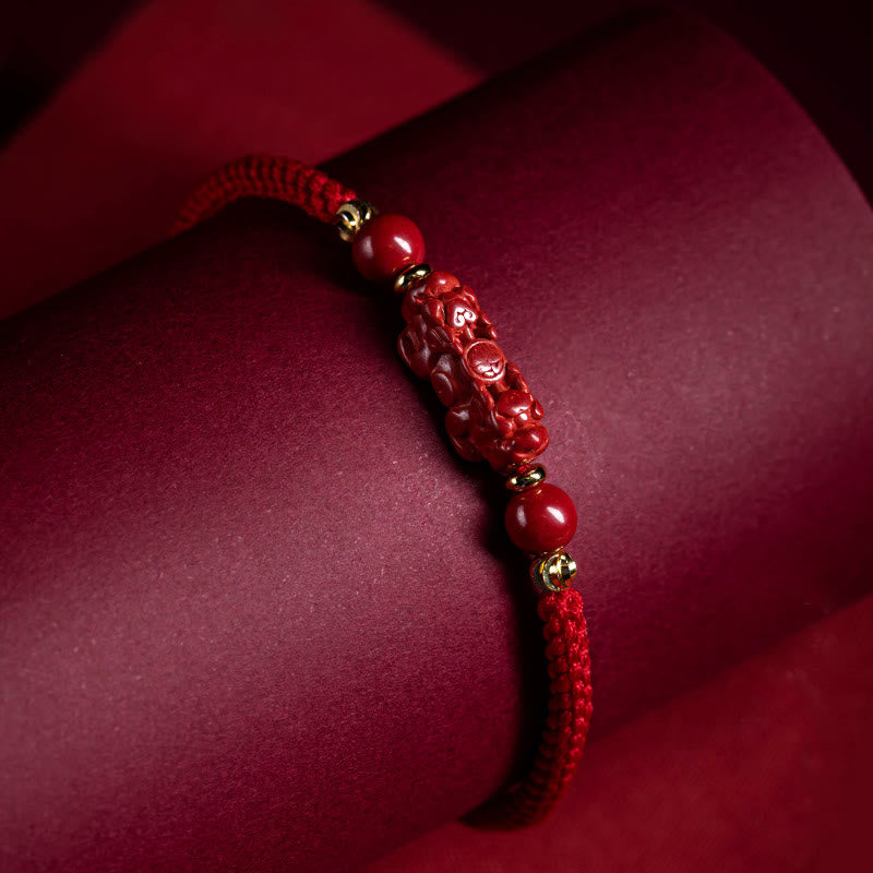 Bracelet tressé en fil rouge de 14 à 20 cm avec personnage Cinnabar Fu