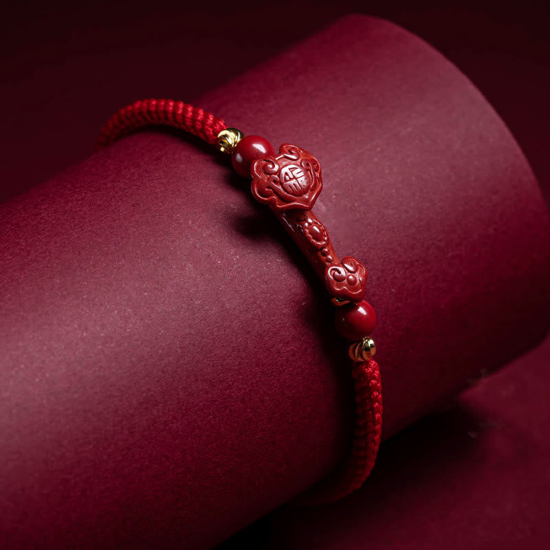 Bracelet tressé en fil rouge de 14 à 20 cm avec personnage Cinnabar Fu