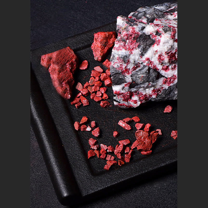 Collier en cinabre avec pendentif Fantômes des montagnes et Bagua Blessings