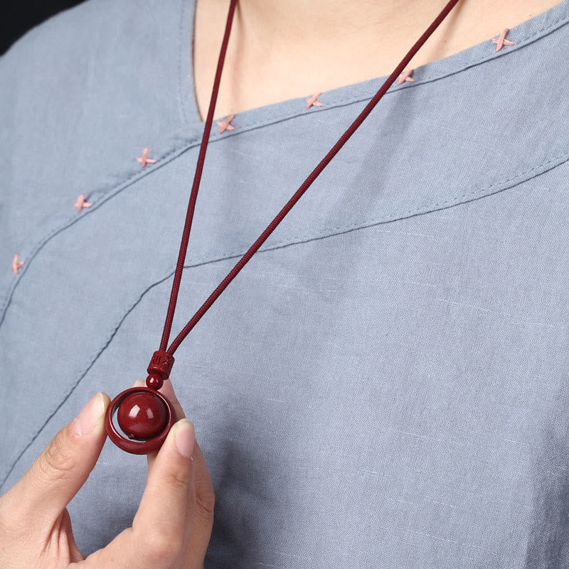 Collier Om Mani Padme Hum en cinabre pour la bénédiction et la chance