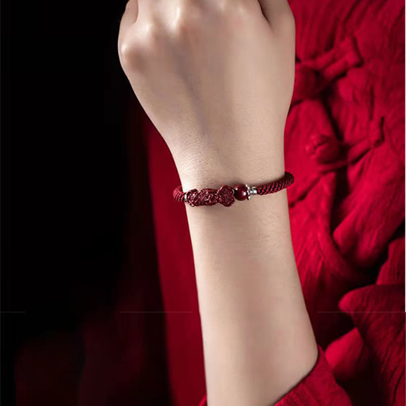 Bracelet tressé Pixiu en cinabre pour la richesse et la chance | Fabriqué à la main