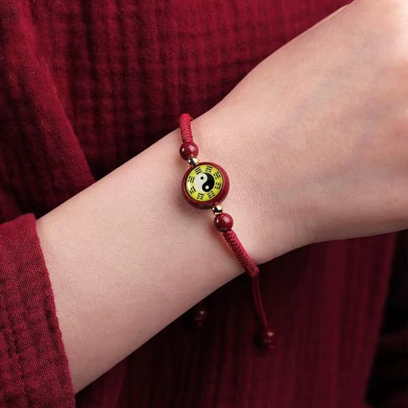 Bracelet Yin Yang en fil rouge cinabre pour la chance et l'équilibre
