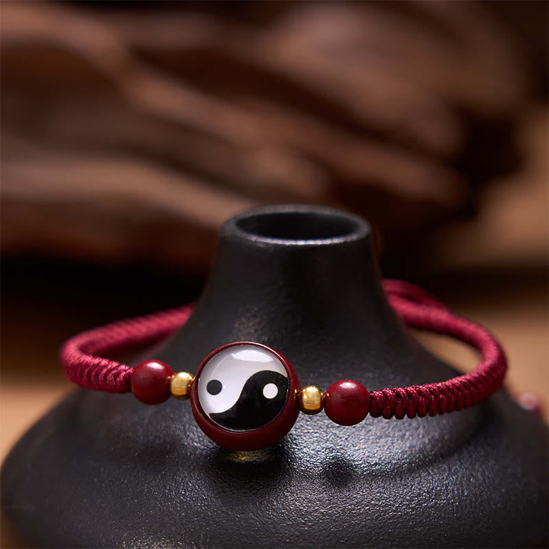 Bracelet Yin Yang en fil rouge cinabre pour la chance et l'équilibre
