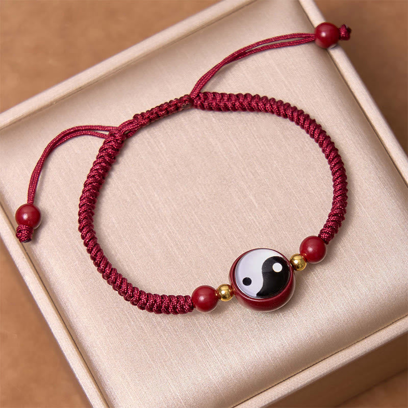 Bracelet Yin Yang en fil rouge cinabre pour la chance et l'équilibre