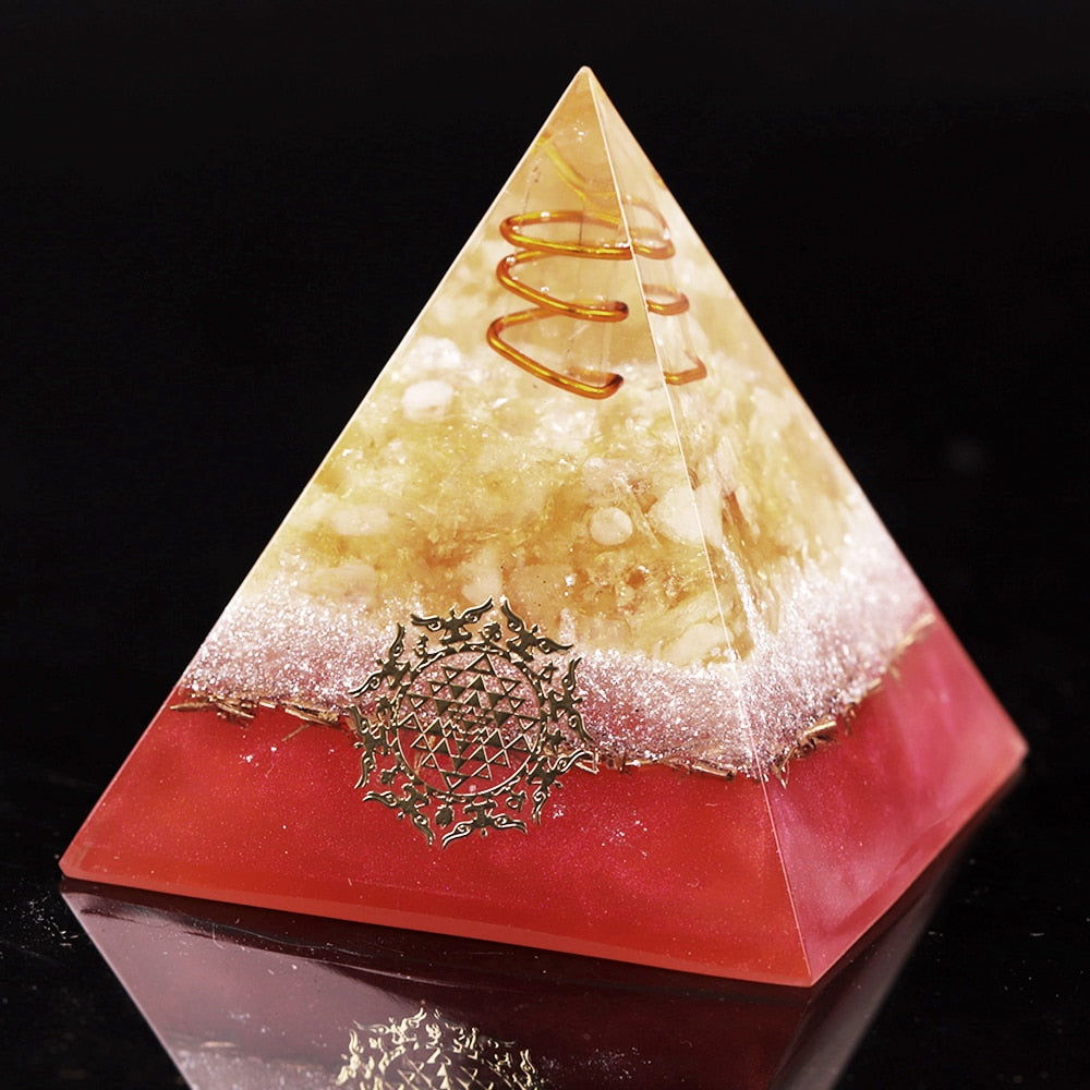 Pyramide de manifestation d'orgone en citrine