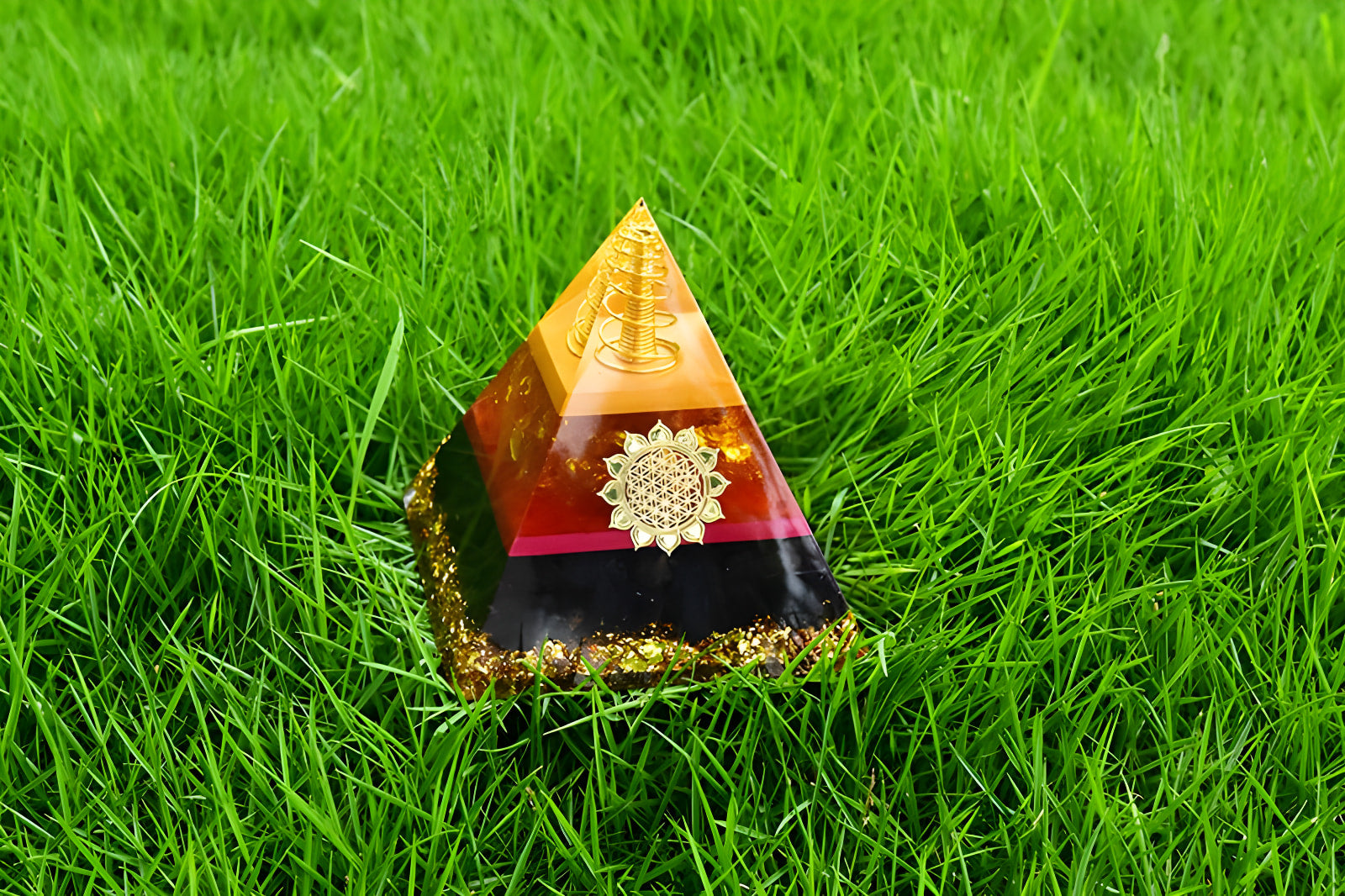 Pyramide de protection en citrine