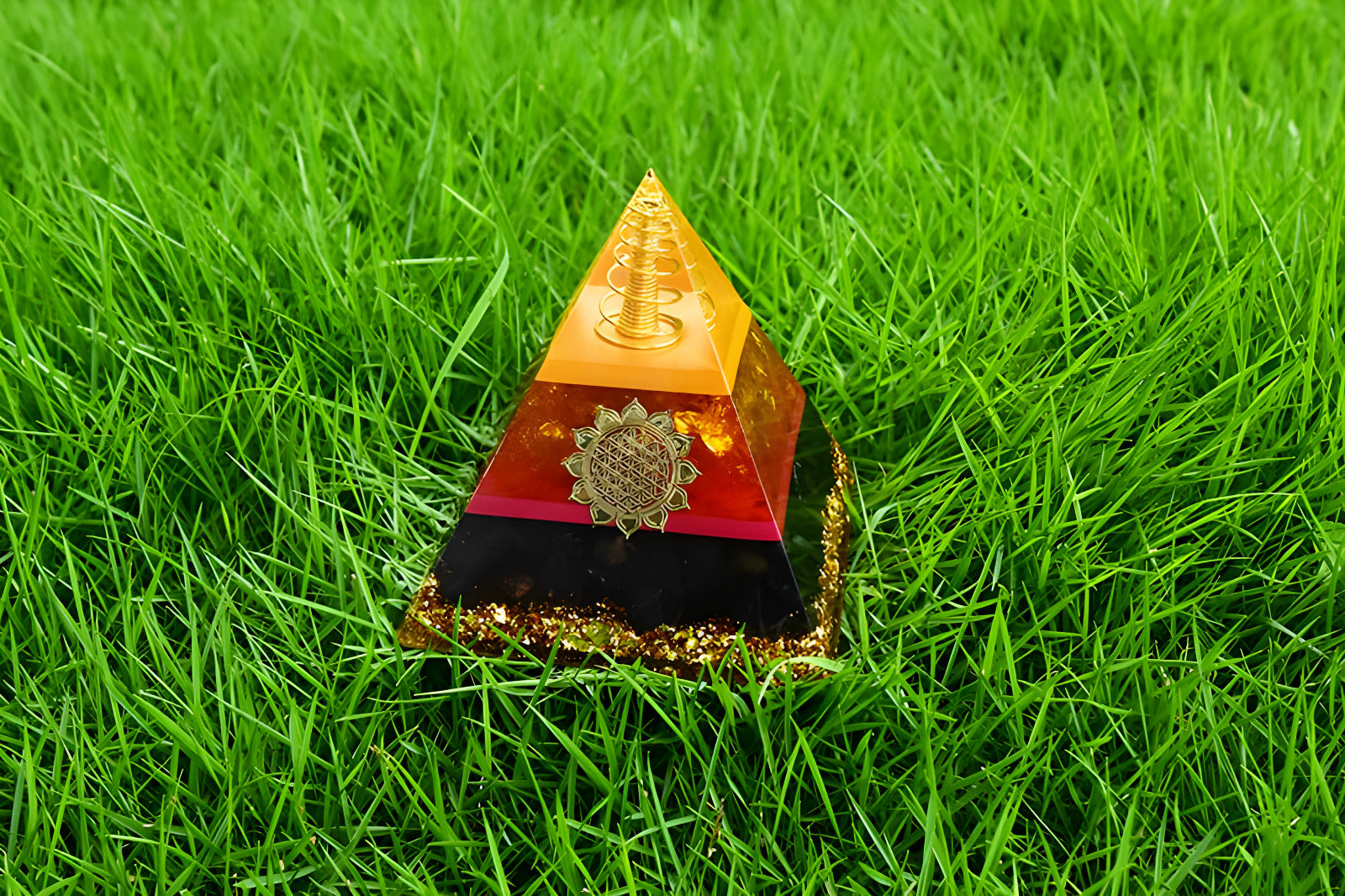 Pyramide de protection en citrine