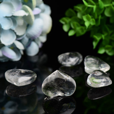 Sculpture en cristal de cœur en quartz clair de 1,2 à 1,5 pouce pour la guérison