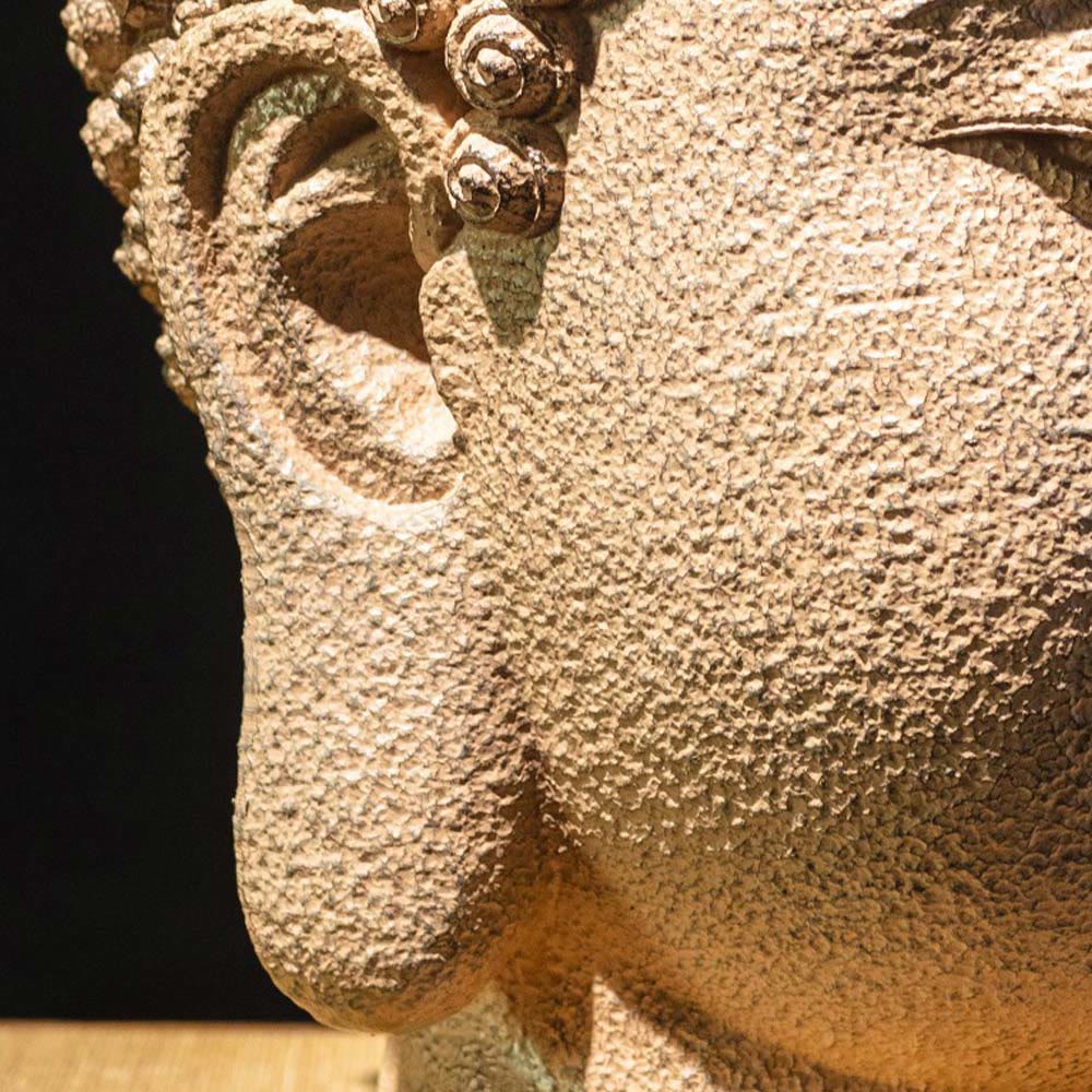 Statue de Bouddha méditant aux yeux fermés en résine - 42 cm