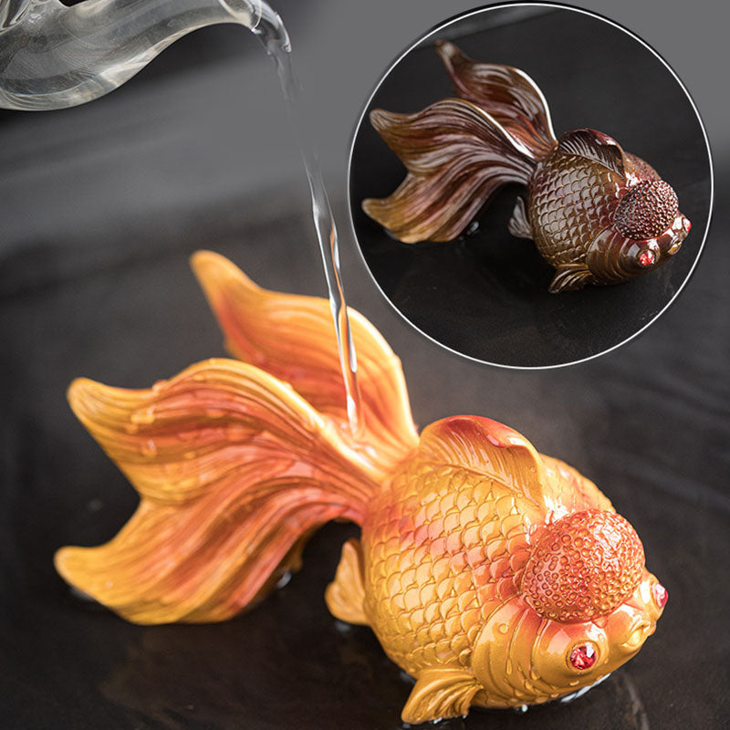 Figurine de poisson koï en résine changeant de couleur pour la richesse et la chance