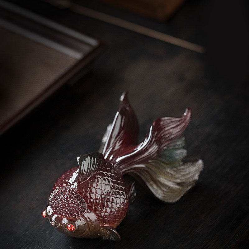 Figurine de poisson koï en résine changeant de couleur pour la richesse et la chance