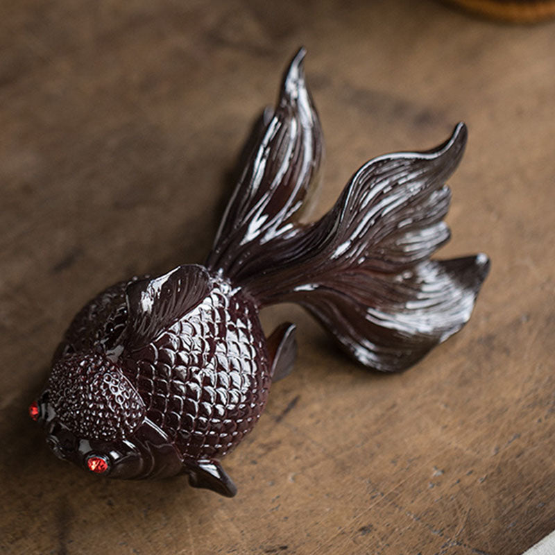 Figurine de poisson koï en résine changeant de couleur pour la richesse et la chance