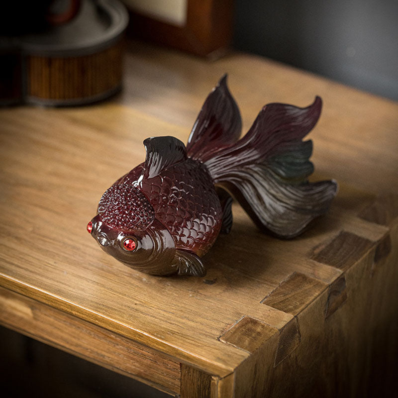 Figurine de poisson koï en résine changeant de couleur pour la richesse et la chance