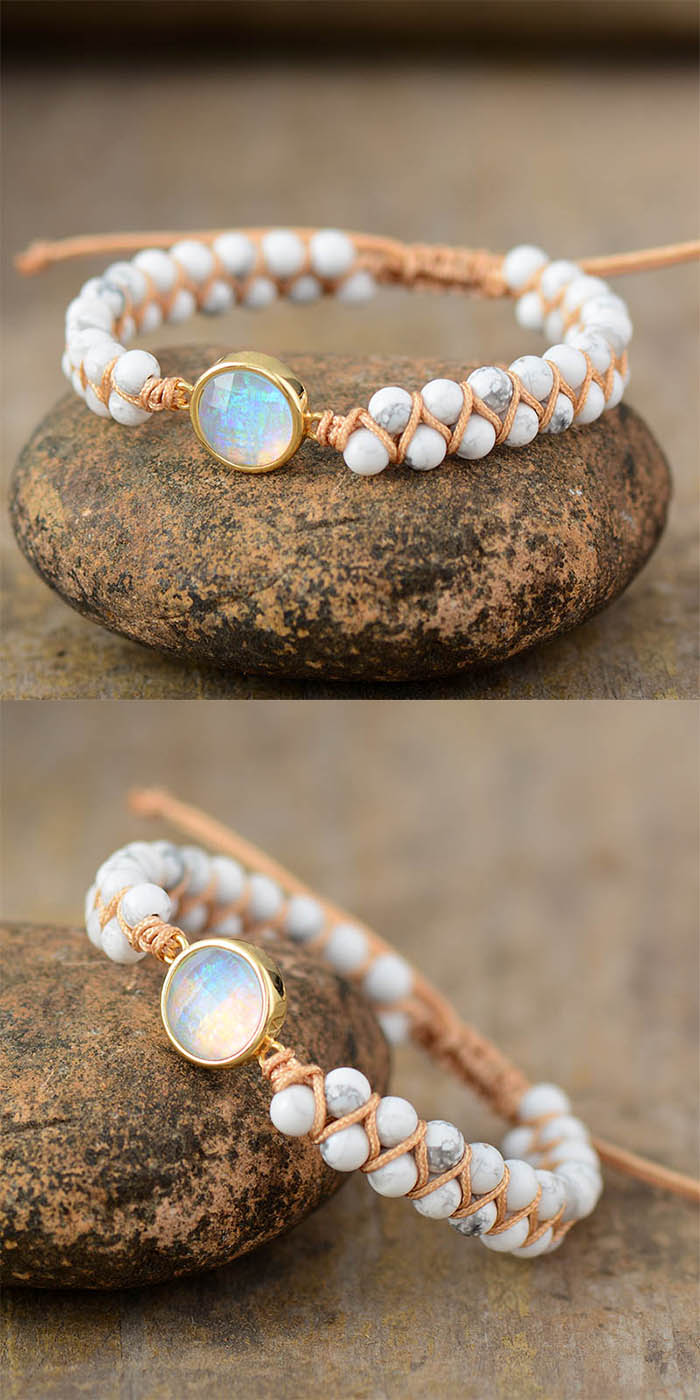 Bracelet de protection en pierres précieuses colorées de Bohème
