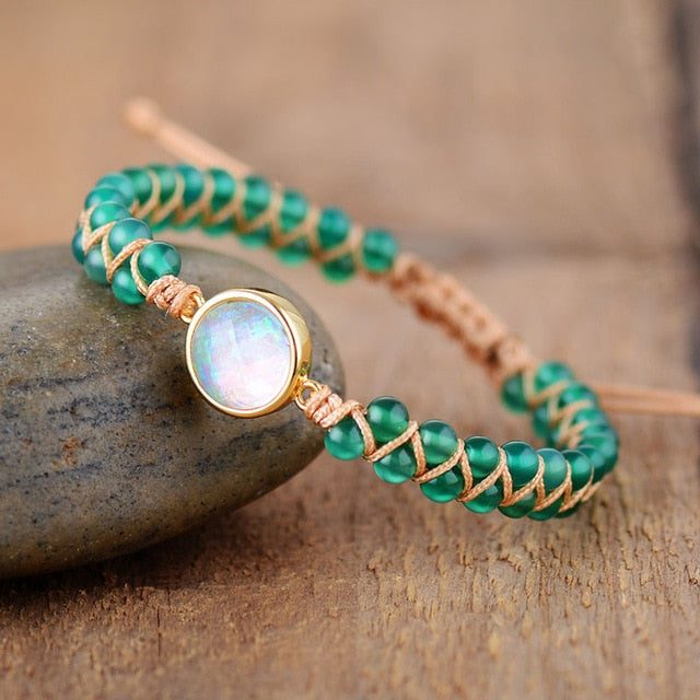Bracelet de protection en pierres précieuses colorées de Bohème