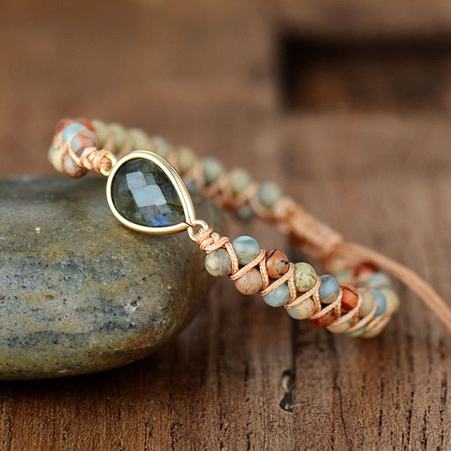 Bracelet de protection en pierres précieuses colorées de Bohème