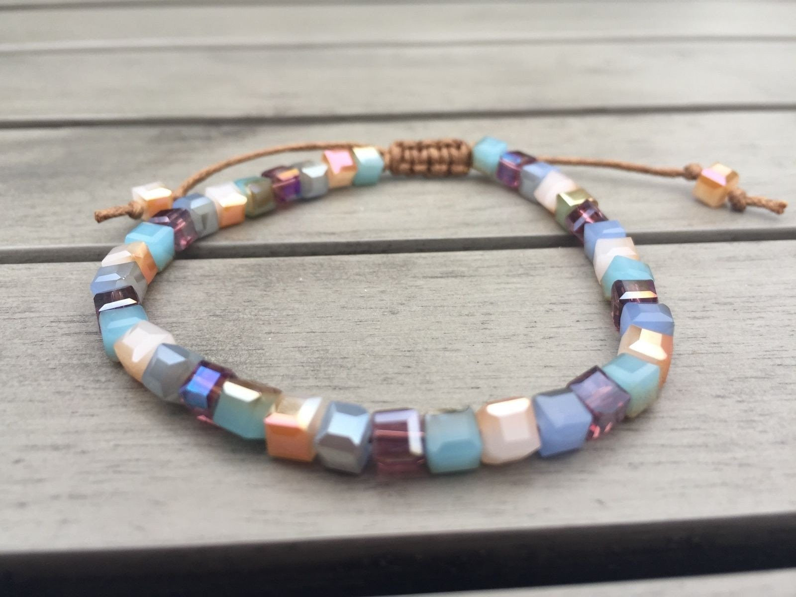 Bracelet d'amitié en cristal irisé coloré