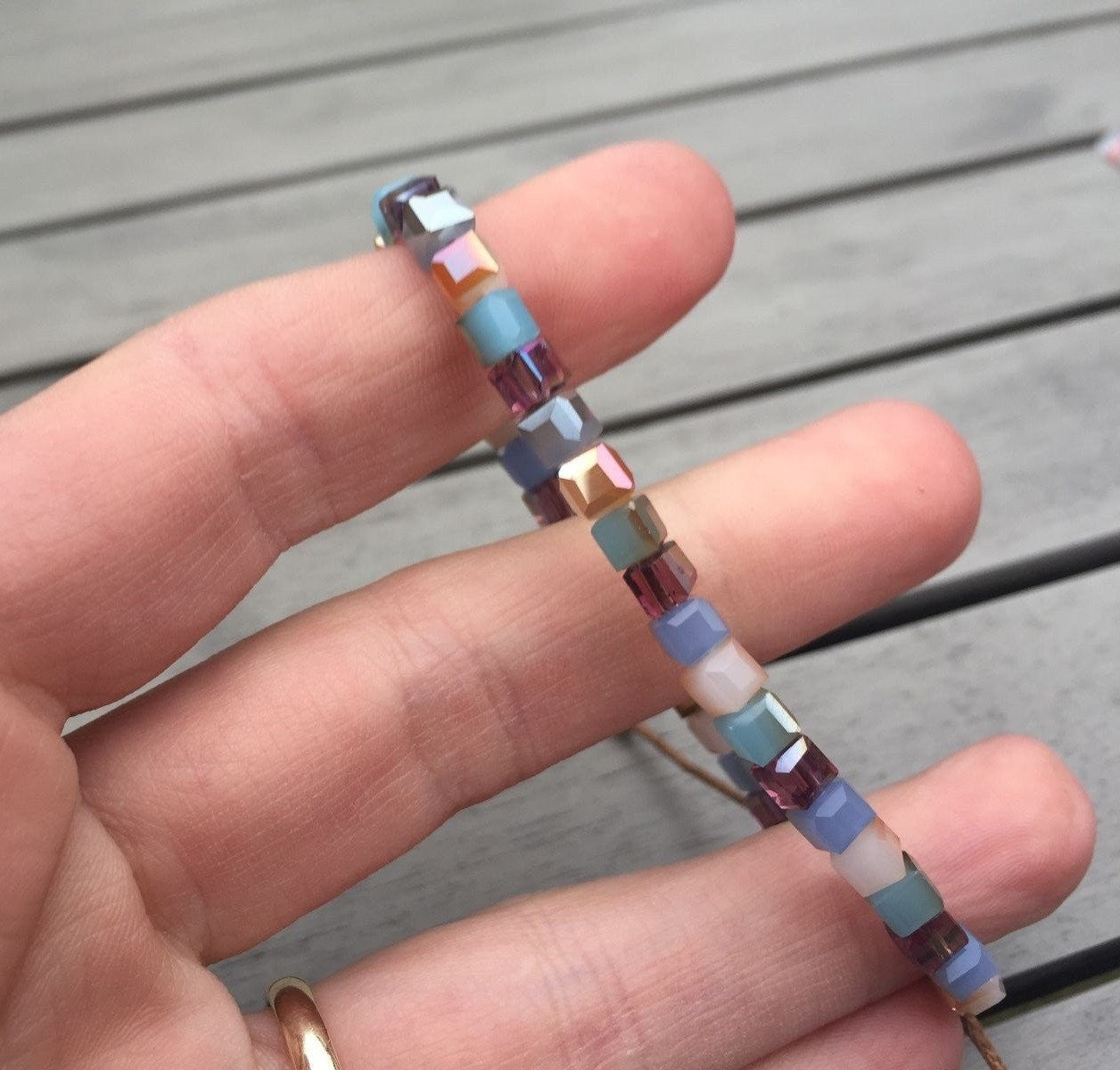 Bracelet d'amitié en cristal irisé coloré