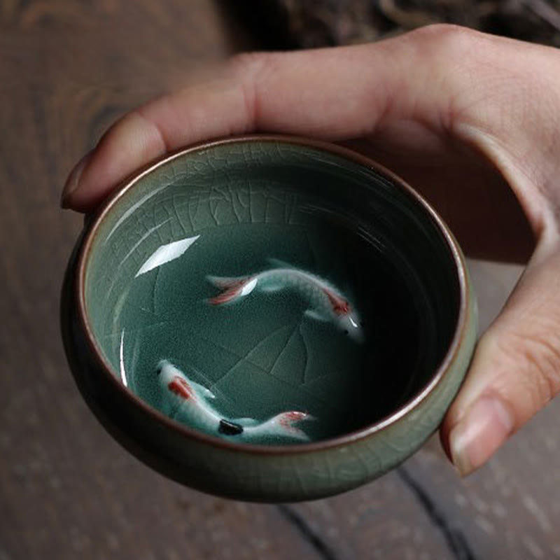 Tasse à thé en céramique motif carpes koï colorées 60 ml | Décor Zen