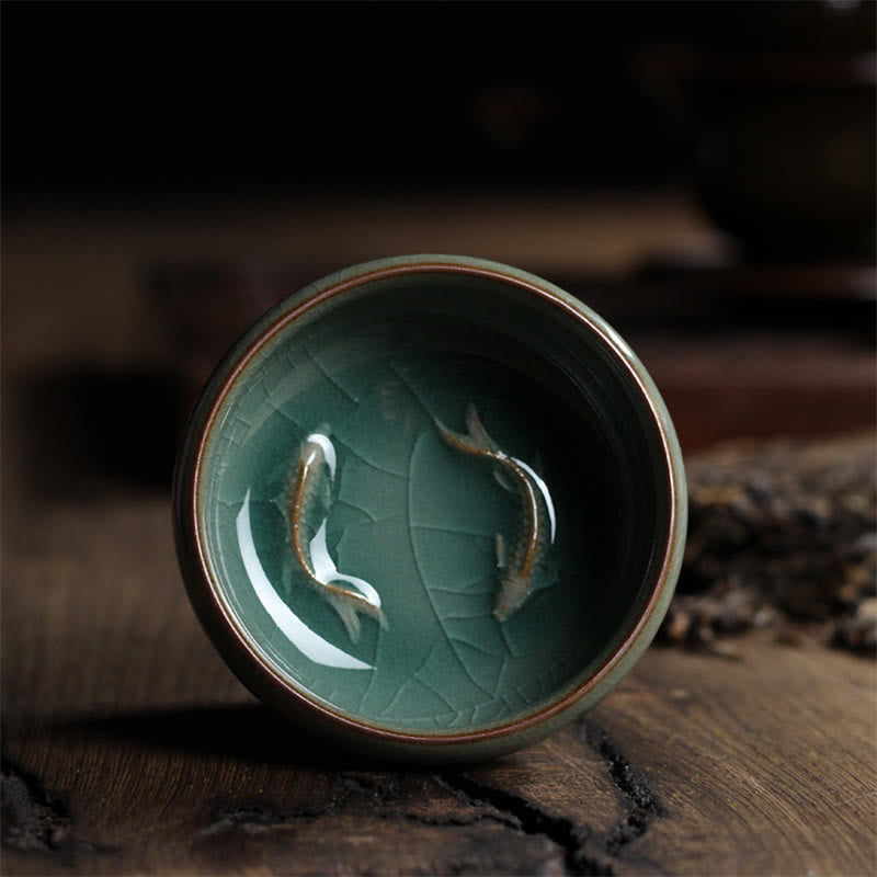 Tasse à thé en céramique motif carpes koï colorées 60 ml | Décor Zen