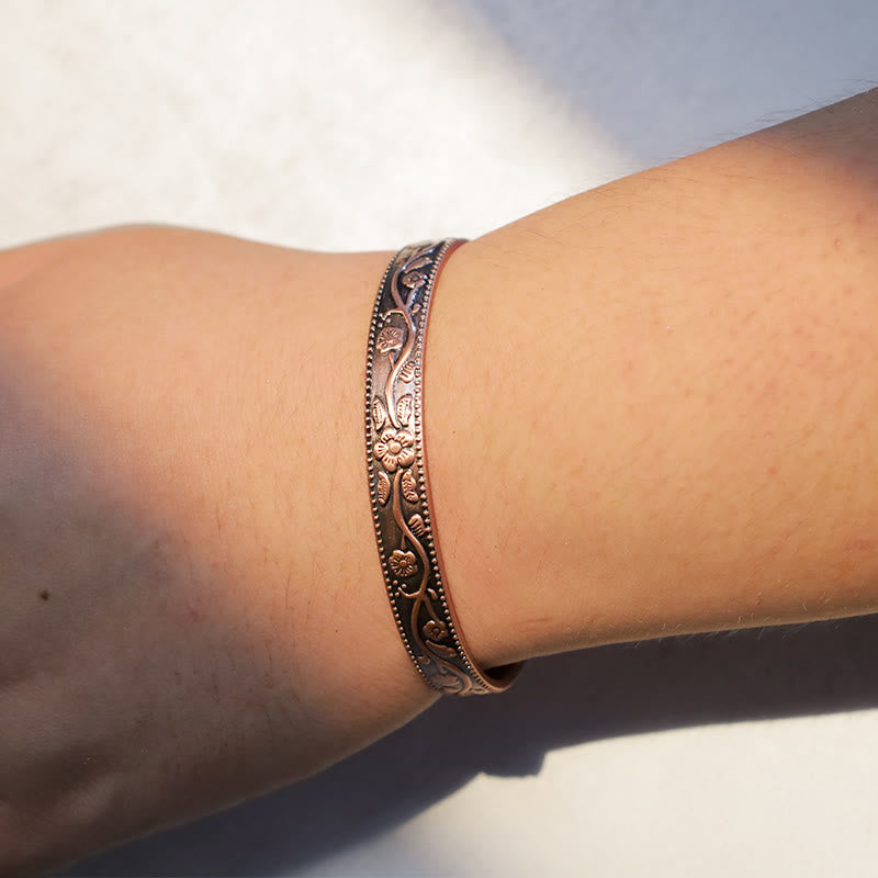 Bracelet spirituel réglable en cuivre | Manchette magnétique florale