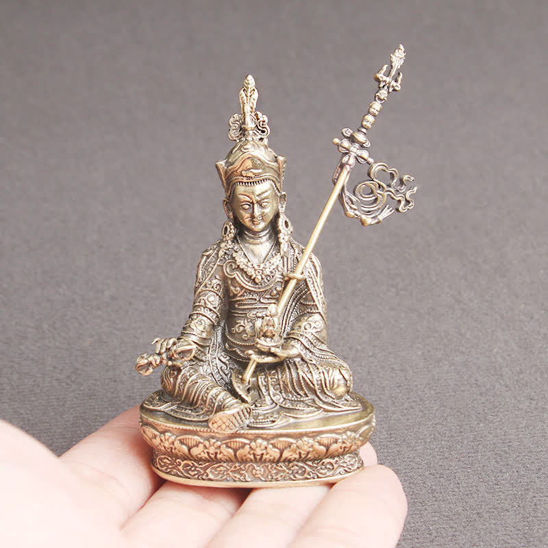 Statue de Bouddha en cuivre Padmasambhava Sérénité Figure 41x66mm