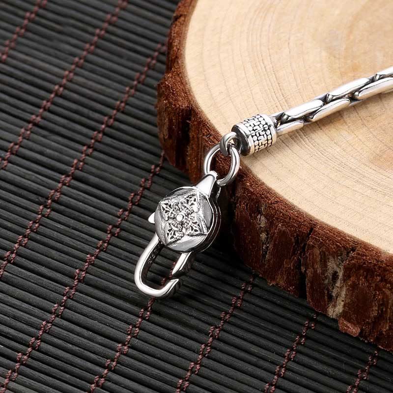 Bracelet de force Om Mani Padme Hum en argent plaqué cuivre