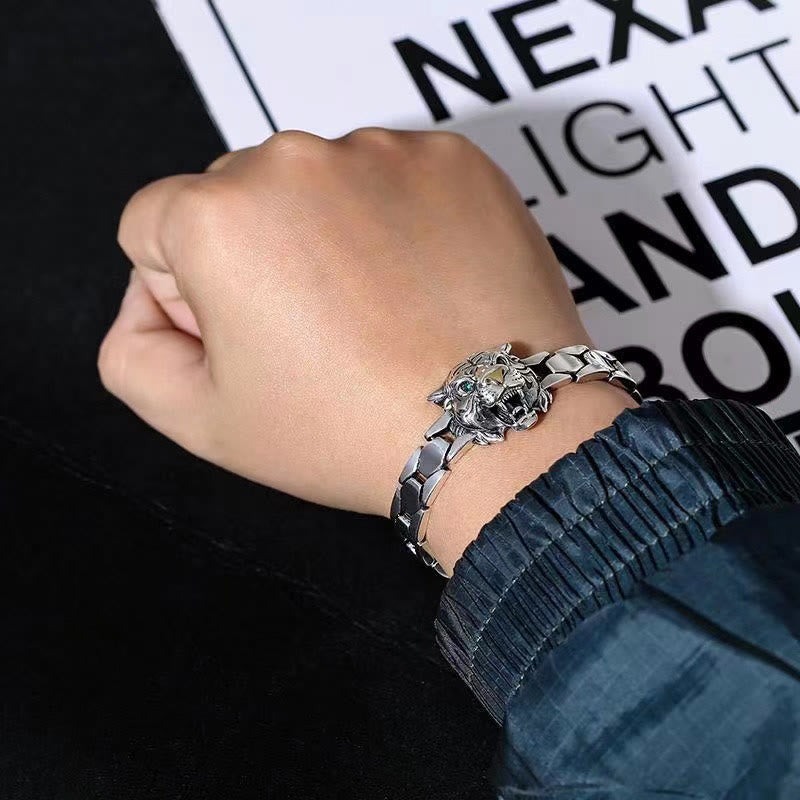 Bracelet de guérison en cuivre avec tête de tigre pour l'équilibre et la chance