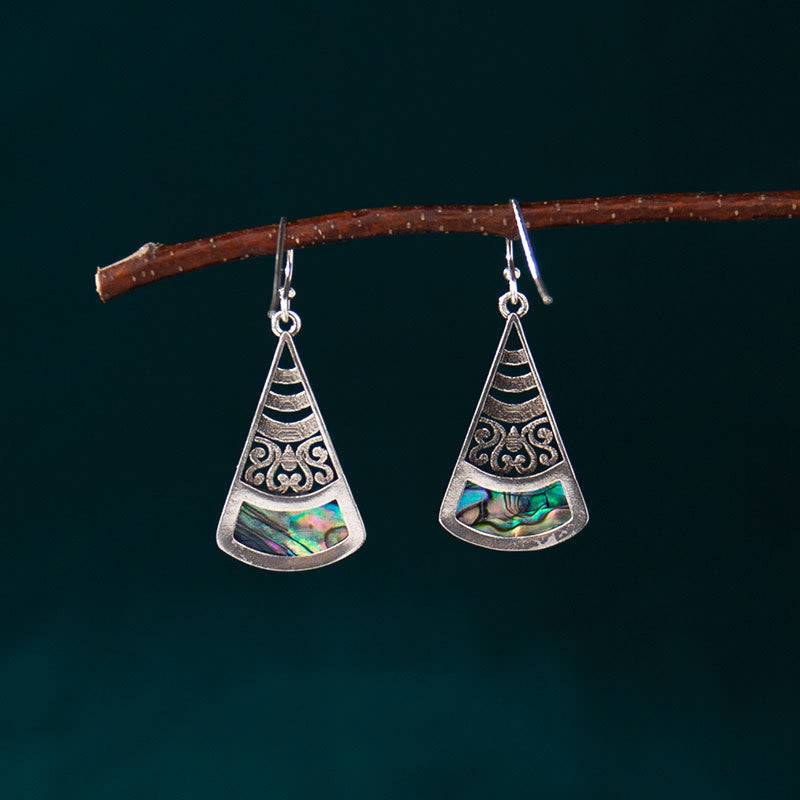 Boucles d'oreilles spirituelles en cuivre avec pierre Tridacna à motif creux et bénédiction
