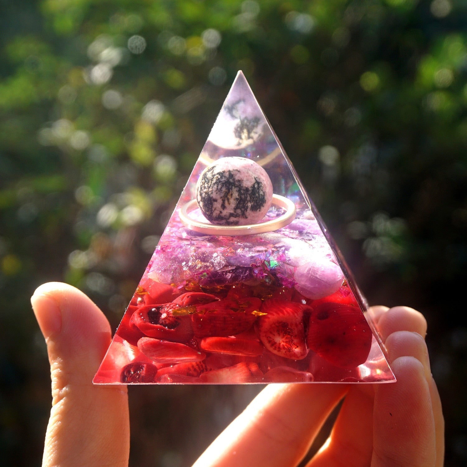 Pyramide d'orgone Crimson Vigor