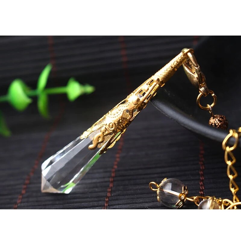 Pendule de connexion divinatoire en cristal
