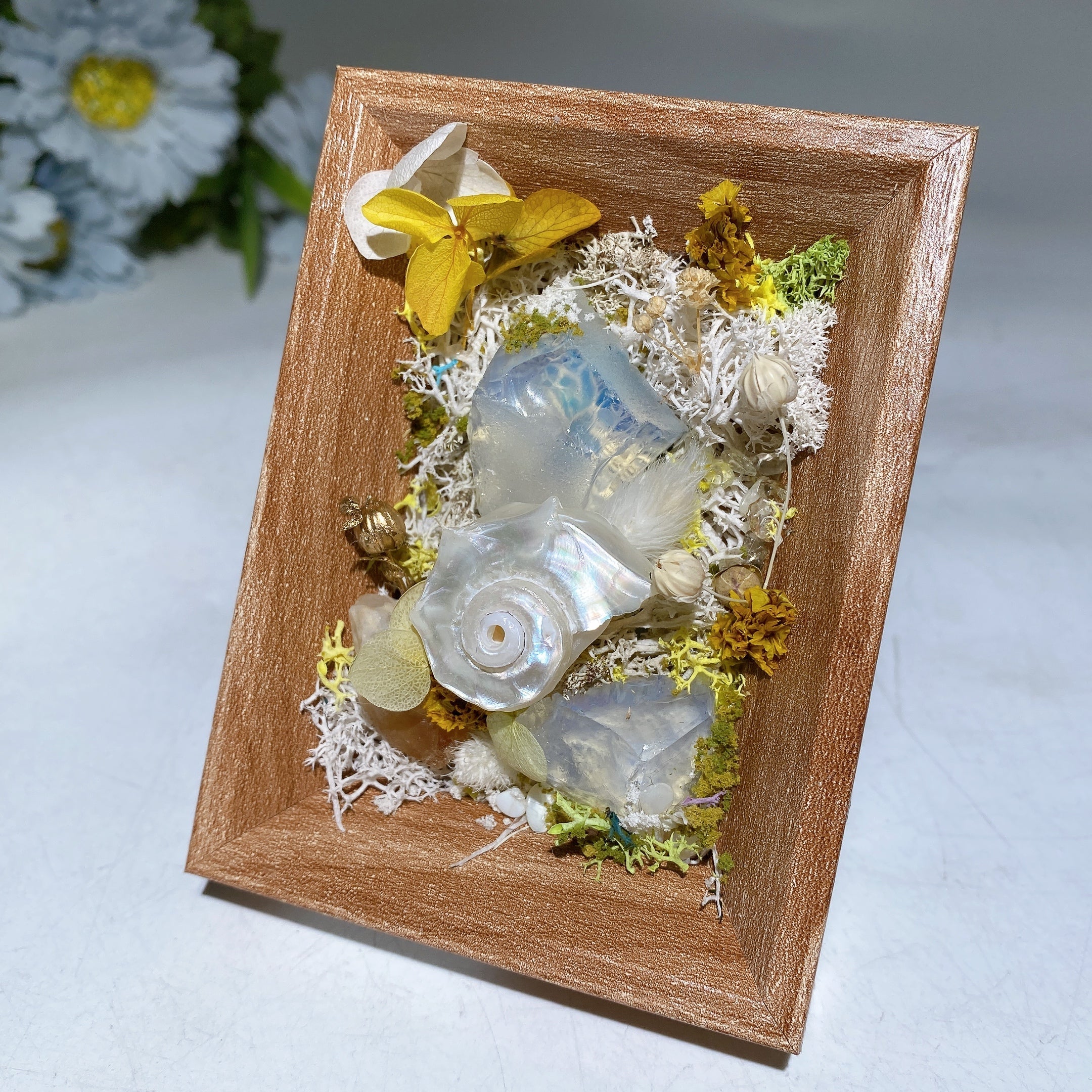 Crystal Scenery in Wooden Frame 8x10cm for Healing Decor