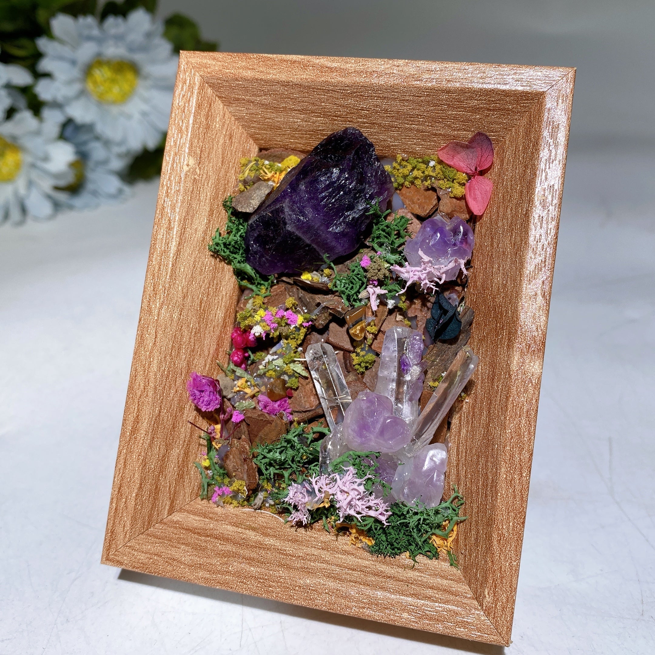 Crystal Scenery in Wooden Frame 8x10cm for Healing Decor