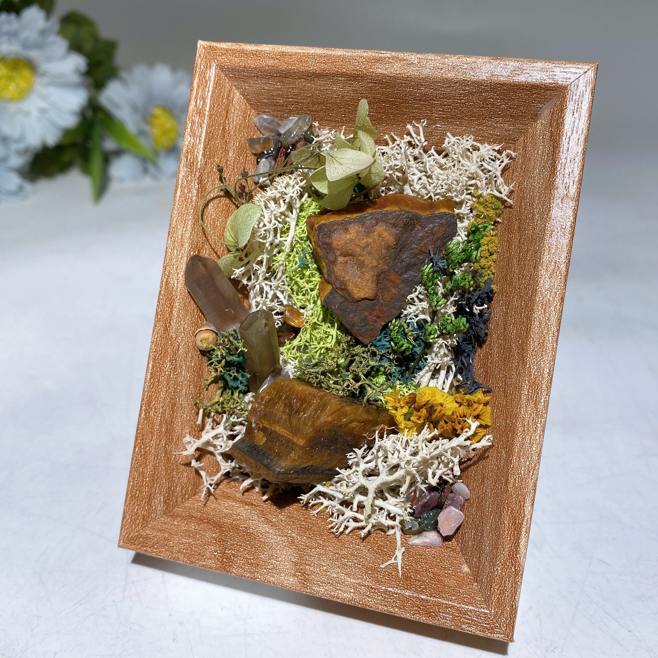 Crystal Scenery in Wooden Frame 8x10cm for Healing Decor