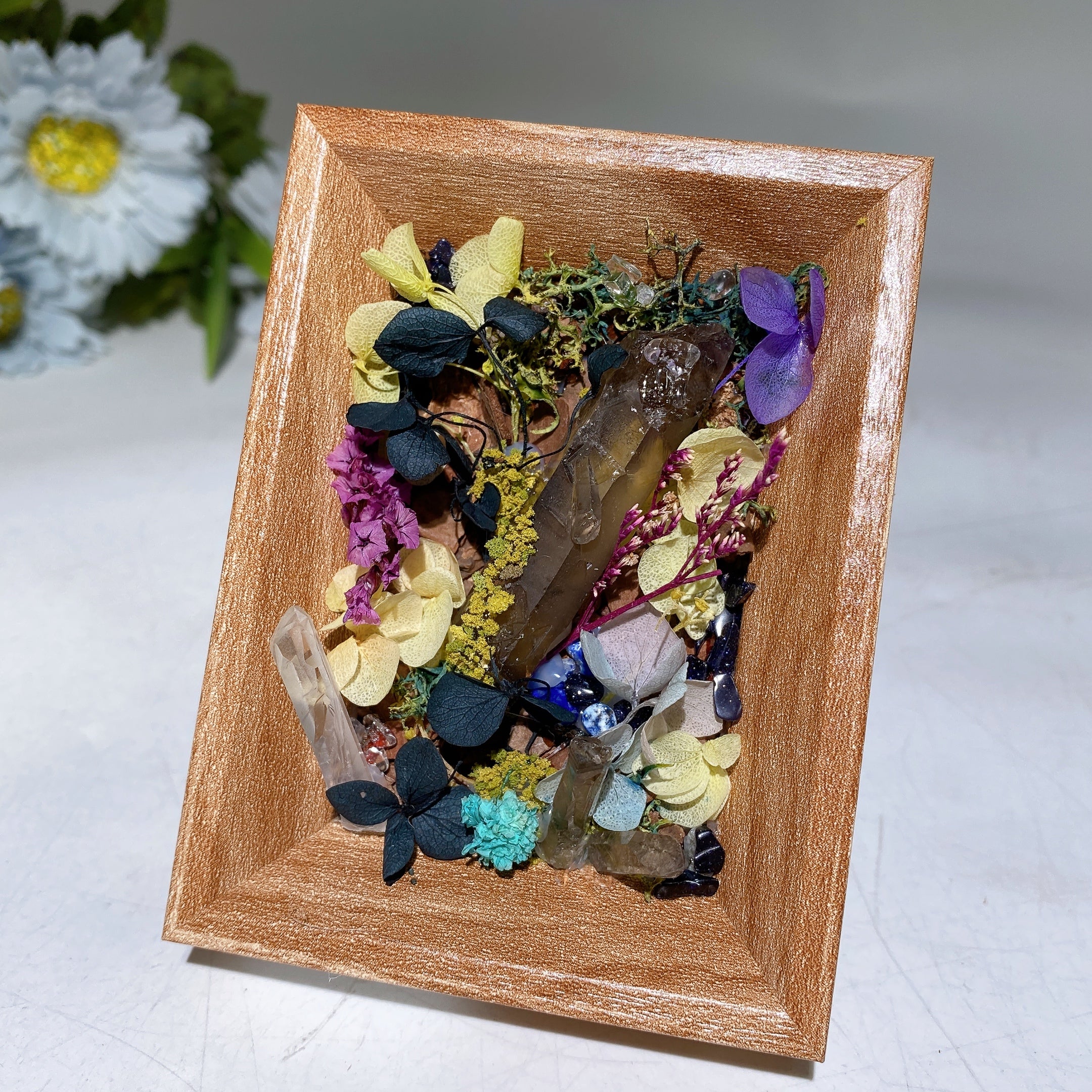 Crystal Scenery in Wooden Frame 8x10cm for Healing Decor