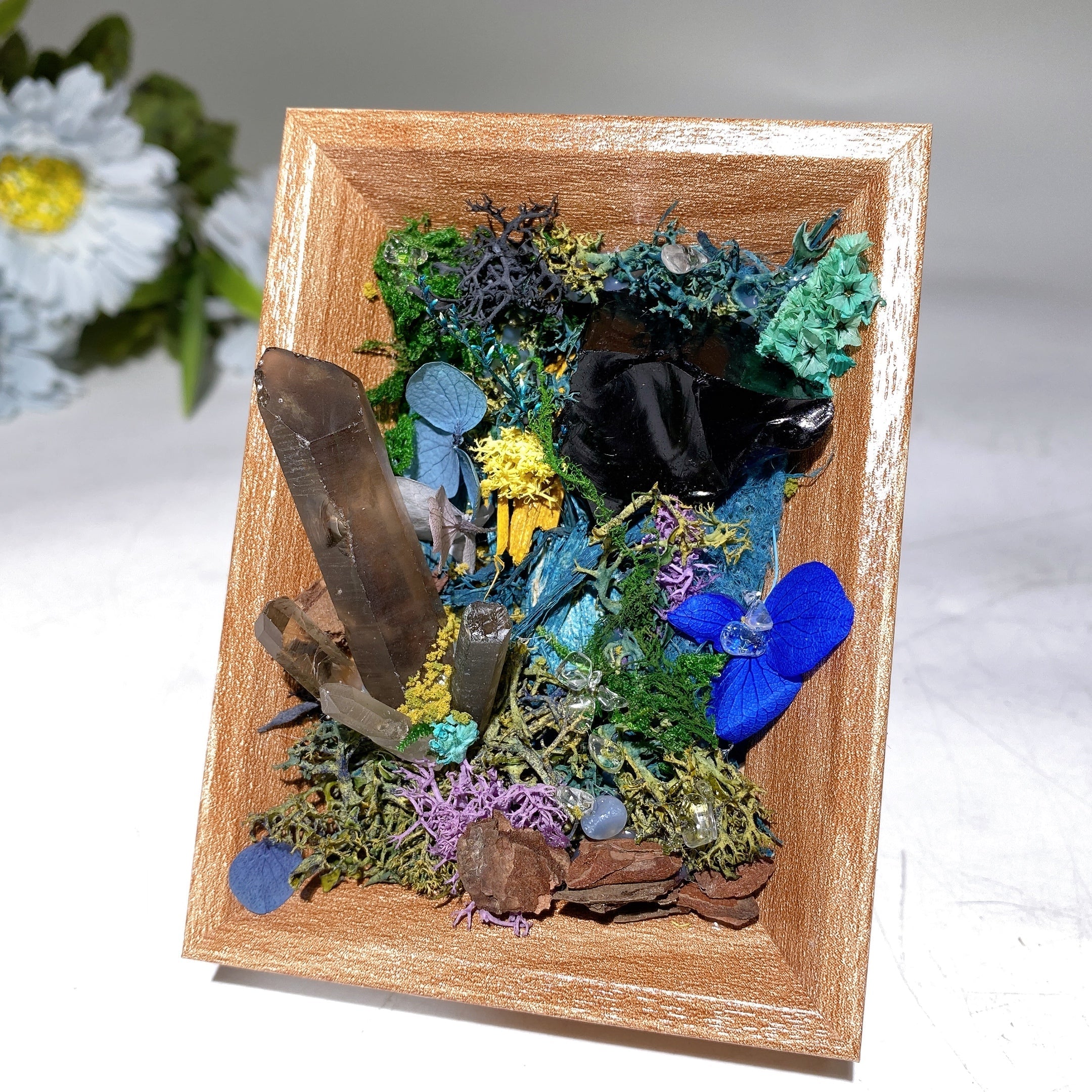 Crystal Scenery in Wooden Frame 8x10cm for Healing Decor